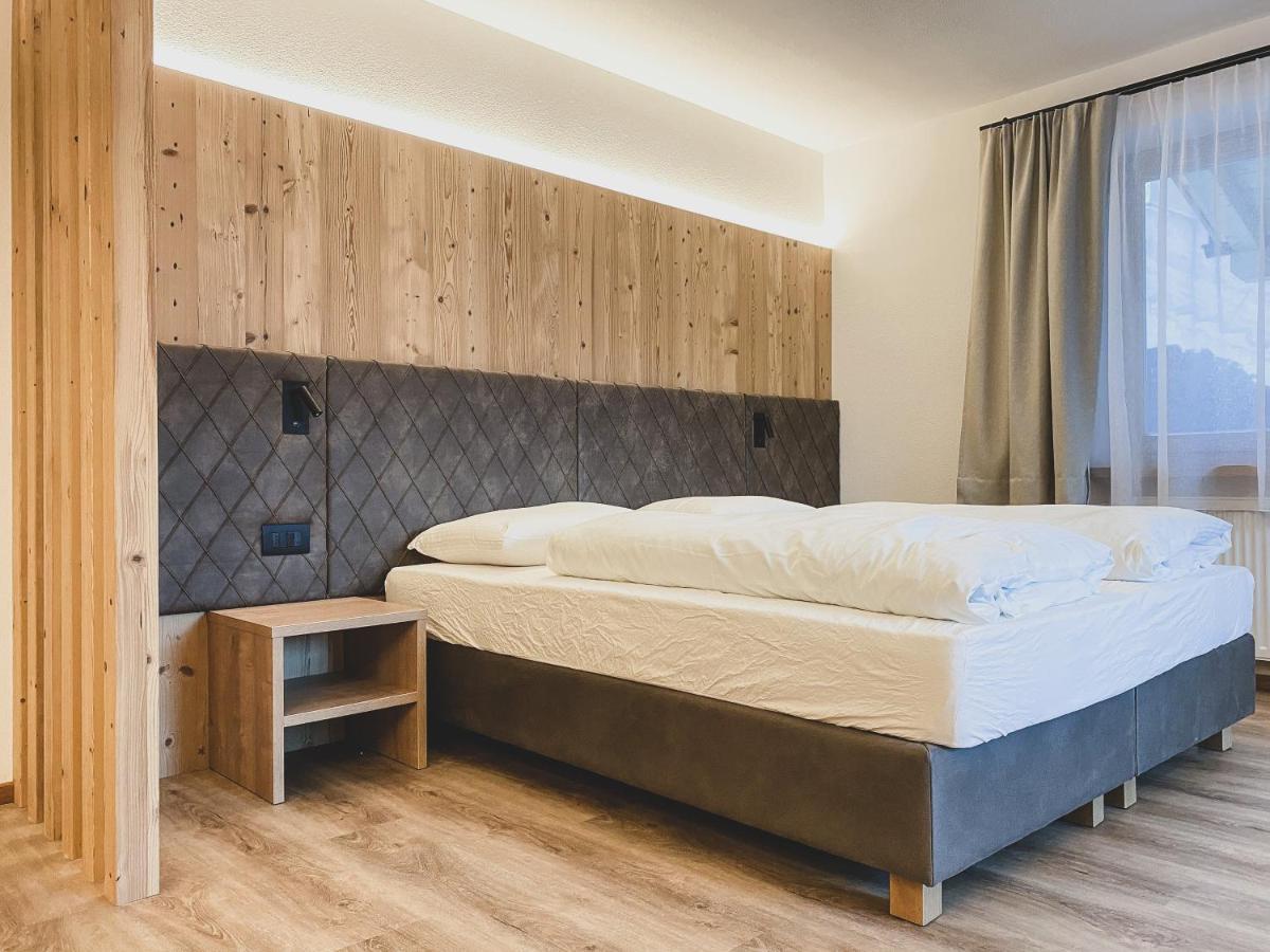 Ferienwohnung Ciasa Complojer Wengen Exterior foto