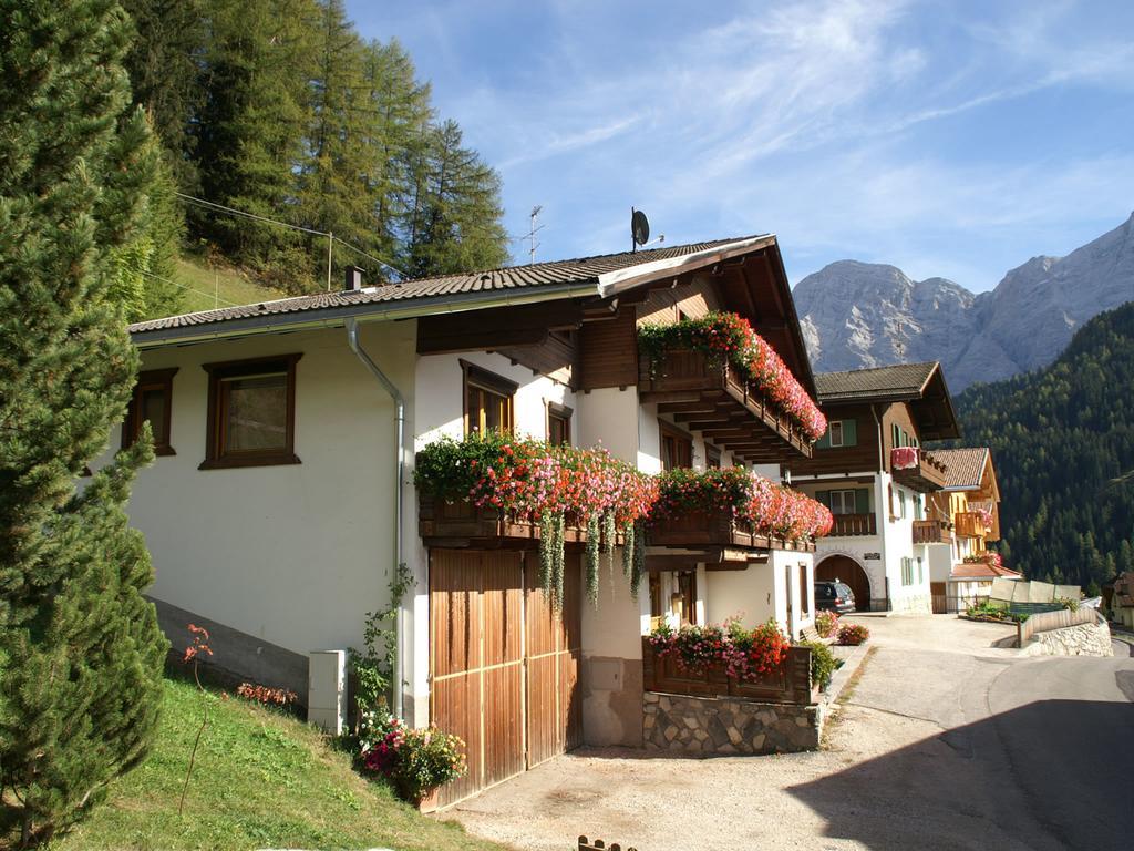 Ferienwohnung Ciasa Complojer Wengen Exterior foto