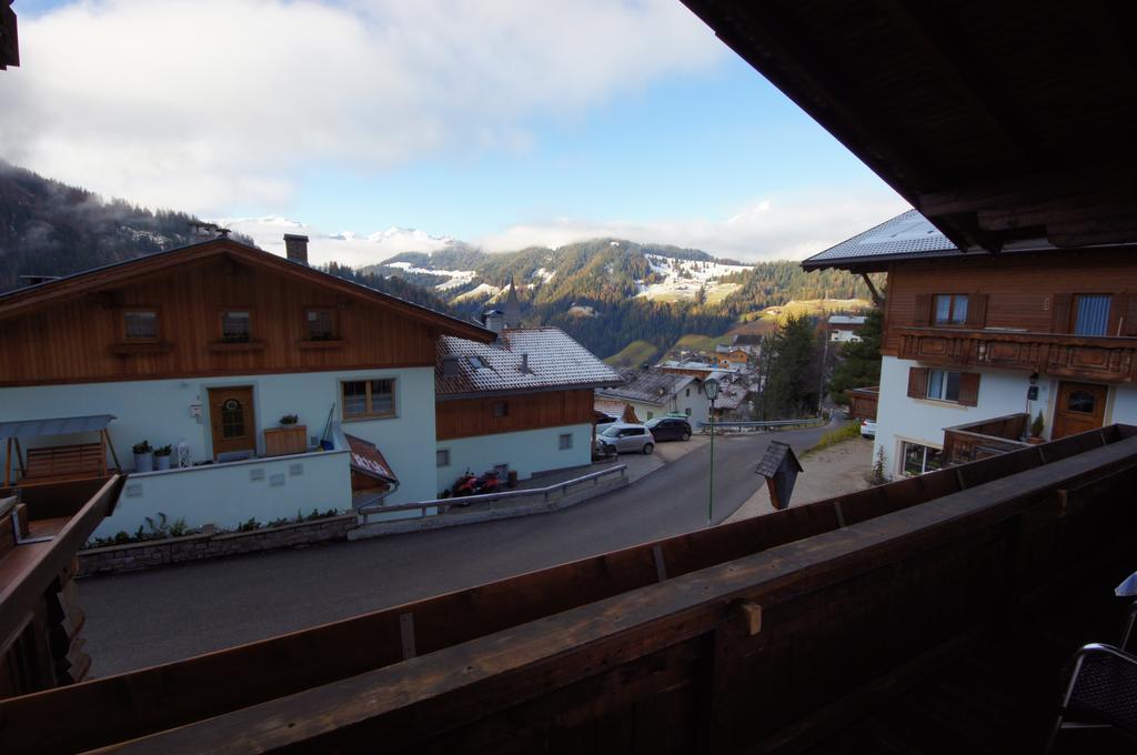 Ferienwohnung Ciasa Complojer Wengen Exterior foto