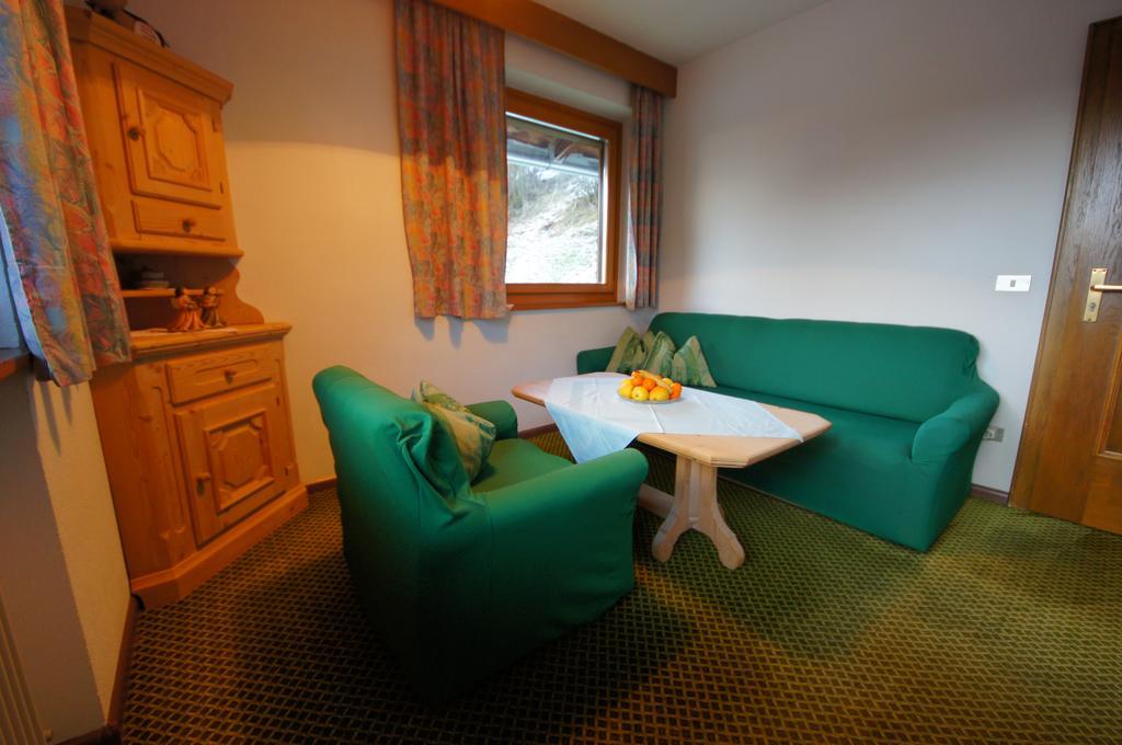 Ferienwohnung Ciasa Complojer Wengen Exterior foto