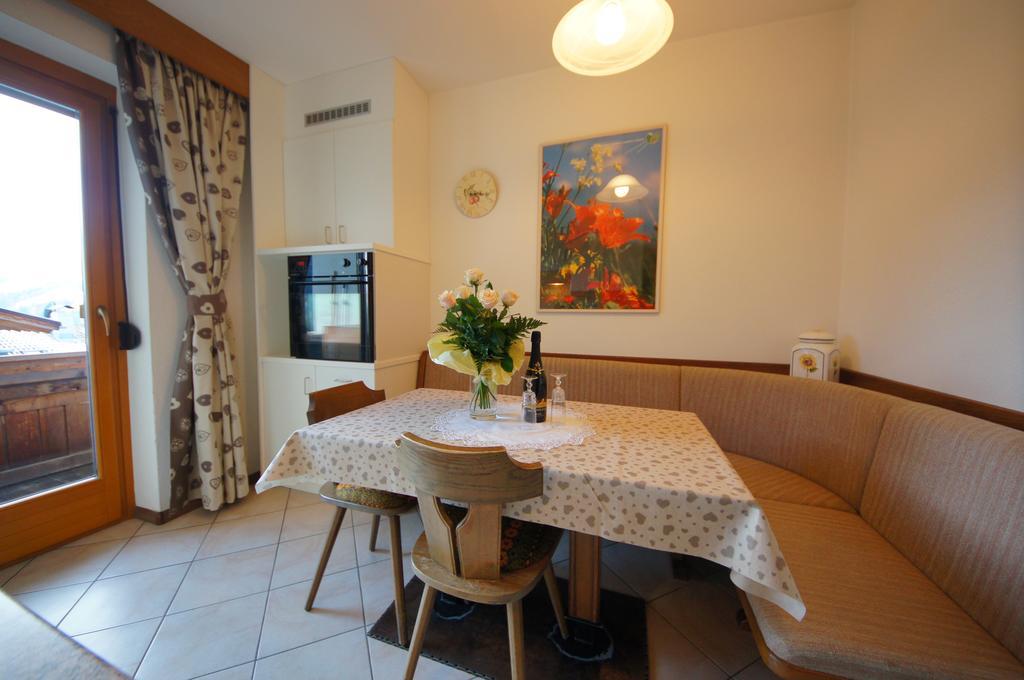 Ferienwohnung Ciasa Complojer Wengen Exterior foto